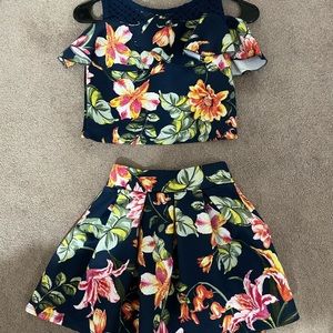 EUC girls 2 piece outfit